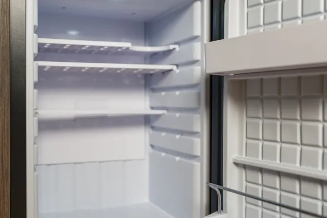 Minik&uuml;hlschrank im Zimmer
