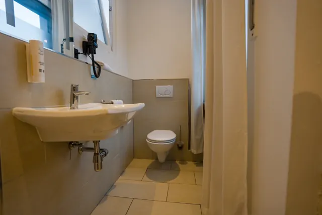 Kleines Doppelzimmer im Hotel Latio, Ansicht 14